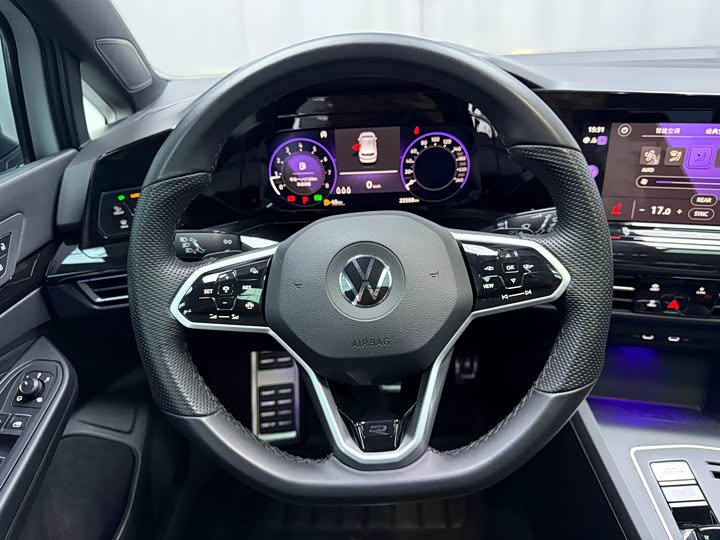 Фото 7 - Volkswagen Golf