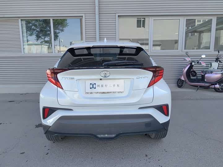 Toyota C-HR 2022 2022款 2.0L 领先版