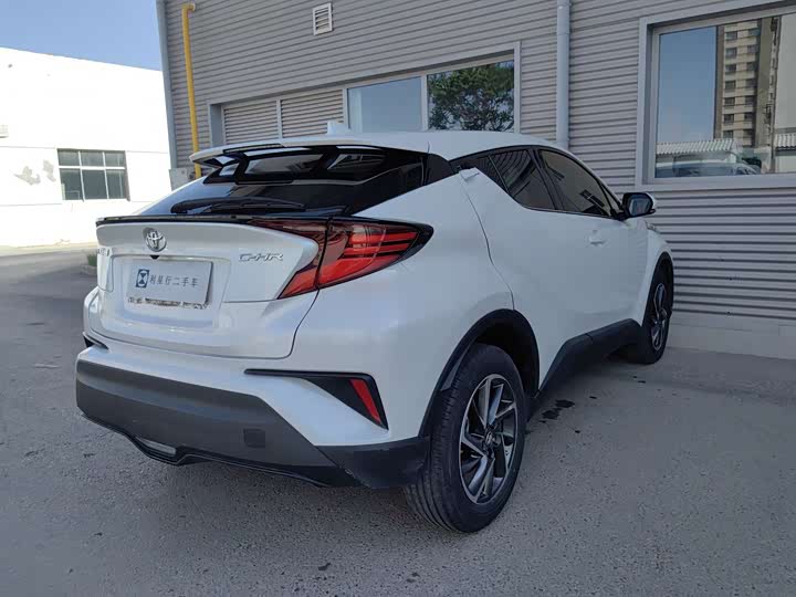 Toyota C-HR 2022 2022款 2.0L 领先版
