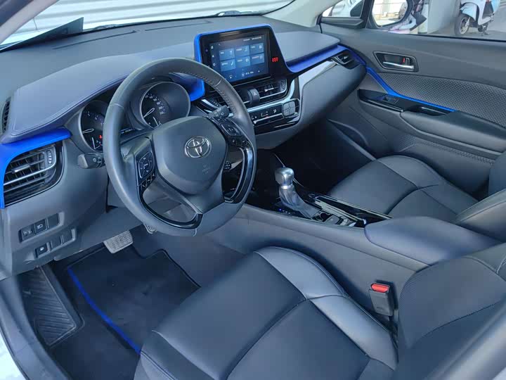 Toyota C-HR 2022 2022款 2.0L 领先版