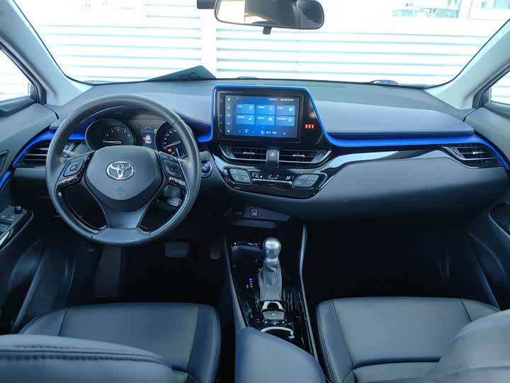 Toyota C-HR 2022 2022款 2.0L 领先版