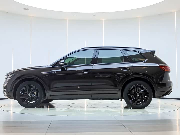 Volkswagen Touareg 2022 2022款 3.0TSI 锐享版 曜黑运动套装