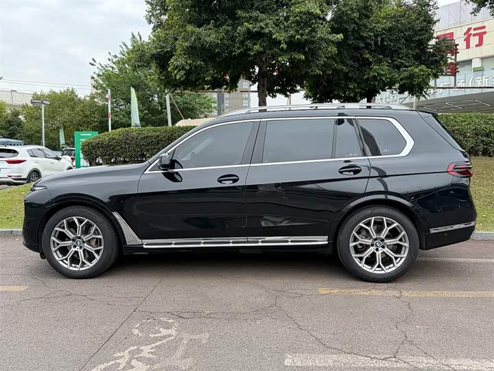 BMW X7 2023 2023款 xDrive40i 领先型豪华套装