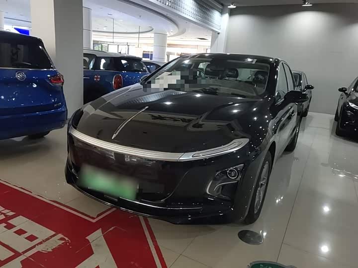 2025 Hongqi E-QM5