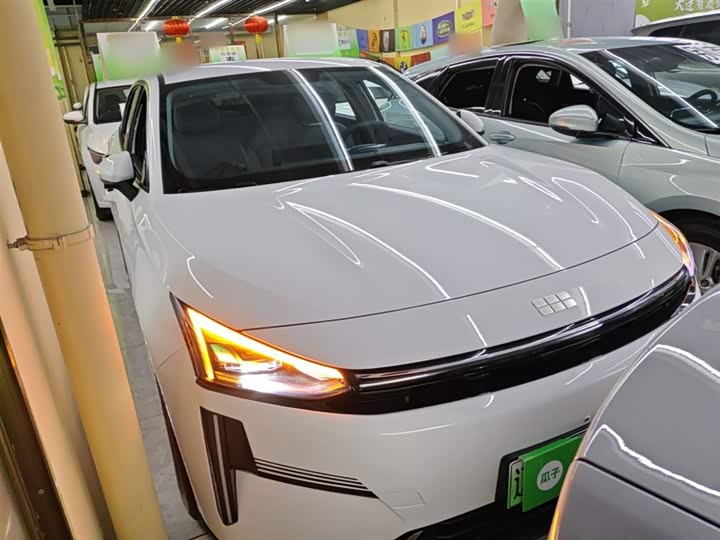 Geely Galaxy L6 2025 2025款 EM-i 60km 启航版