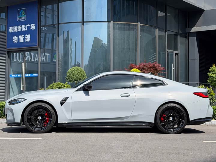 BMW M4 2023 2023款 M4双门轿跑车 M xDrive 雷霆版