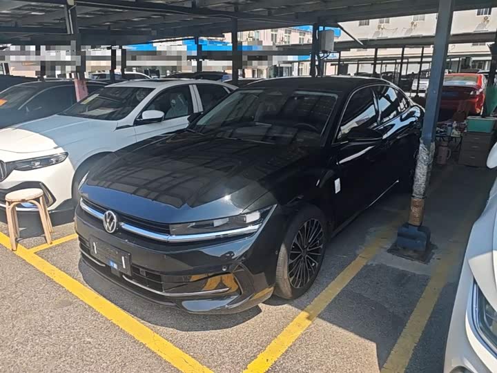 Фото 2 - Volkswagen Magotan