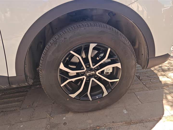 Photo 6 - Haval H6