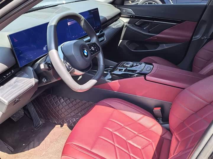 Фото 2 - BMW 5 Series