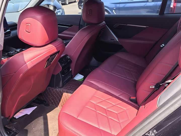 Фото 3 - BMW 5 Series