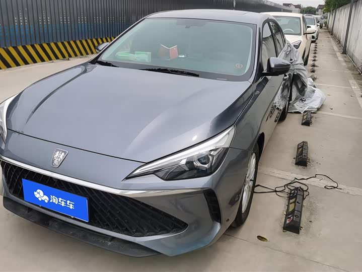 Фото 1 - Roewe i5