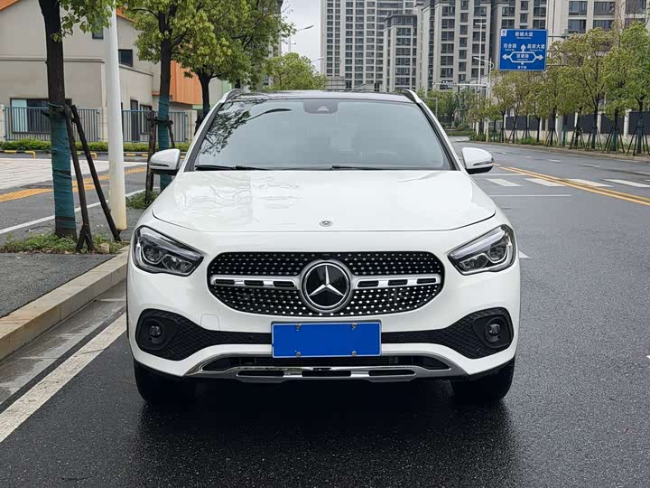 Zdjęcie 2 - Mercedes-Benz GLA-Class