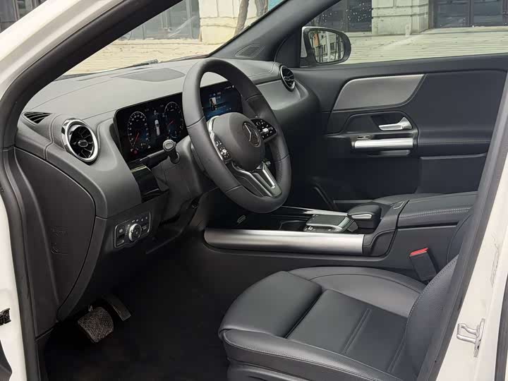 Zdjęcie 9 - Mercedes-Benz GLA-Class