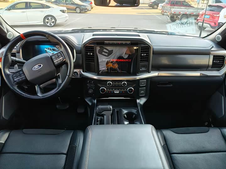 Фото 9 - Ford F-150 Raptor