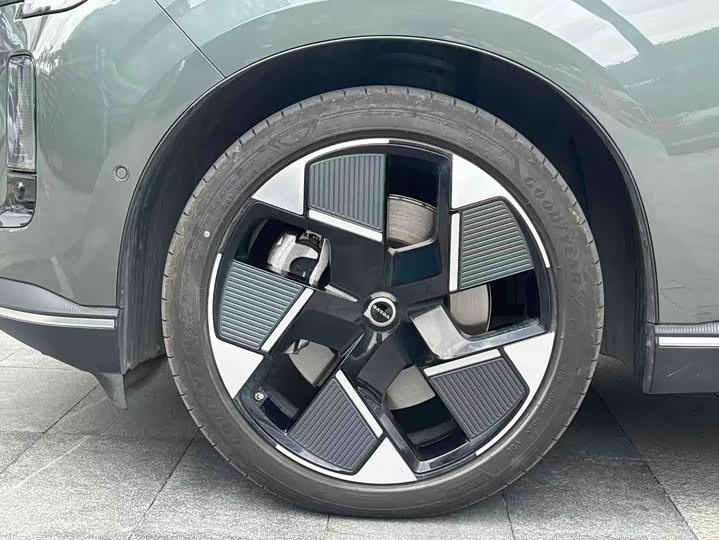 Volvo XC70 Hybrid 2026 2026款 四驱超长续航Ultra