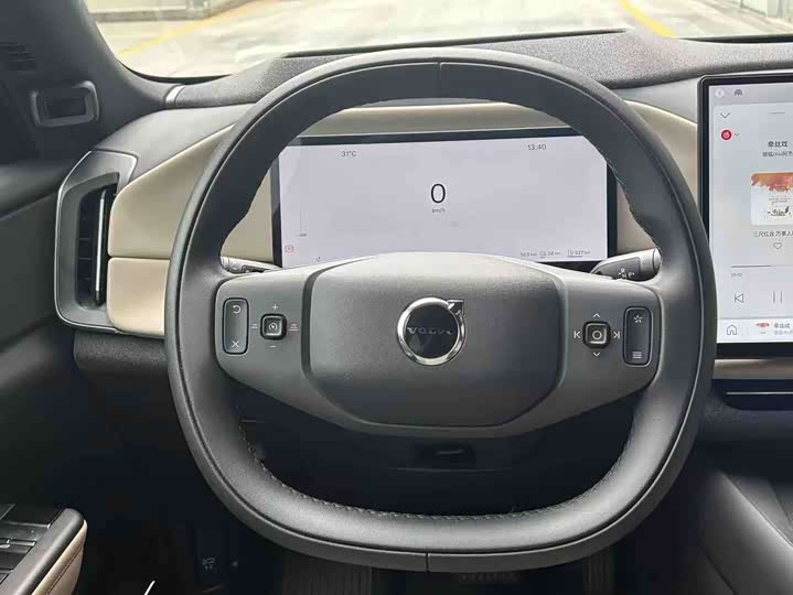 Volvo XC70 Hybrid 2026 2026款 四驱超长续航Ultra