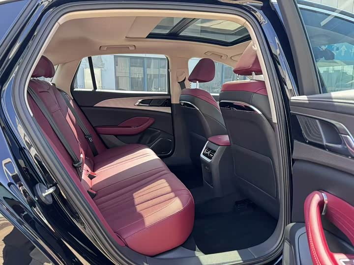 Zdjęcie 3 - Hongqi H5