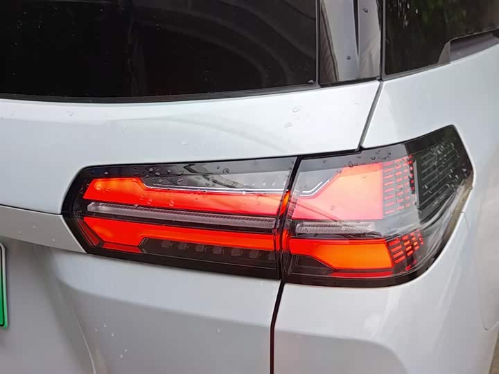 Wuling Starlight 730 Hybrid/EV 2025 2025款 纯电 500km 豪华型
