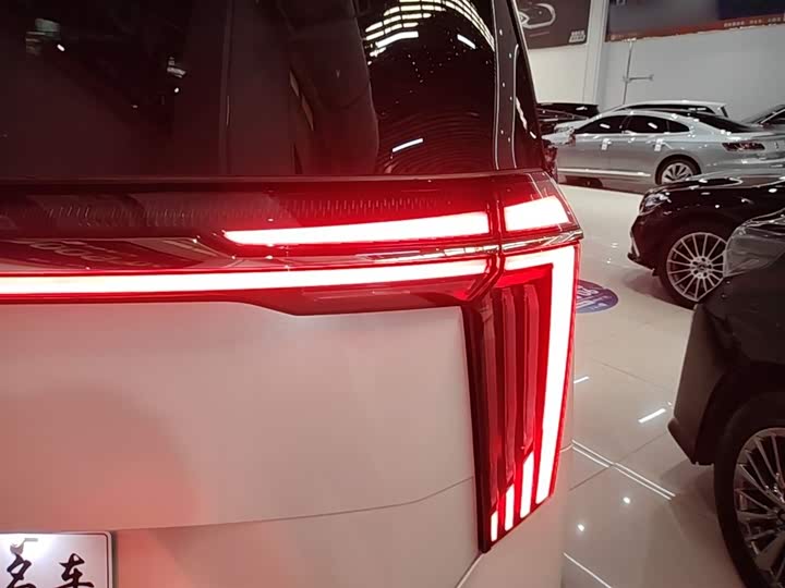 Zdjęcie 8 - GAC Trumpchi M8