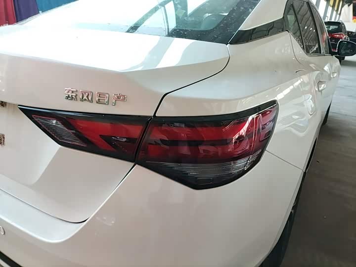 Zdjęcie 8 - Nissan Sylphy