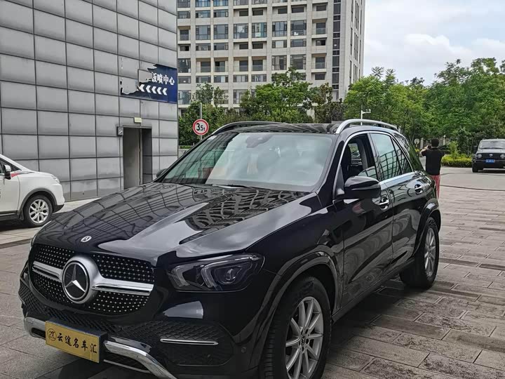 Фото 1 - Mercedes-Benz GLE-Class