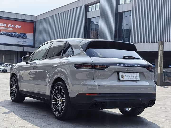 Zdjęcie 7 - Porsche Cayenne Hybrid