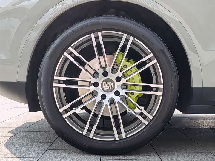Zdjęcie 8 - Porsche Cayenne Hybrid