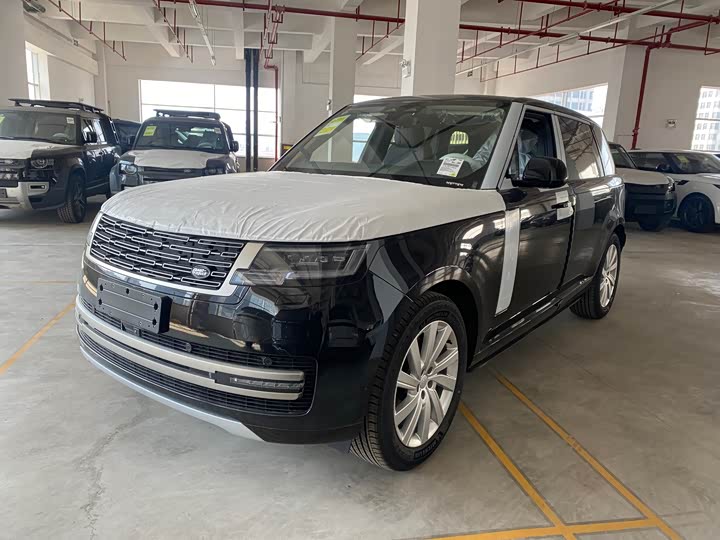 Land Rover Range Rover 2026 2026款 3.0 L6 400PS SE长轴版 七座
