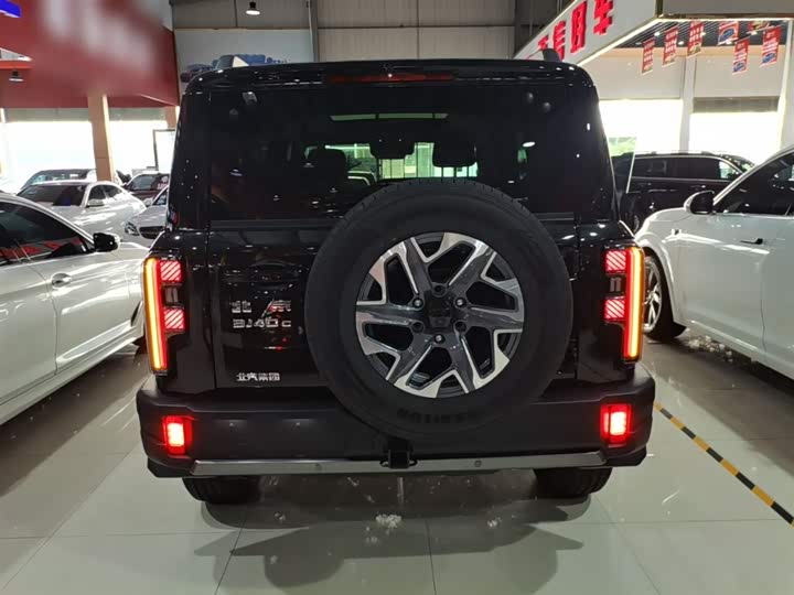 BAIC Beijing BJ40 2026 2026款 2.0T 汽油标准版