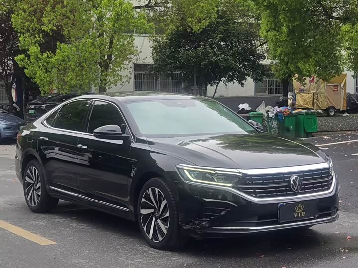 Фото 3 - Volkswagen Passat