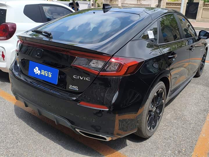 Photo 3 - Honda Civic