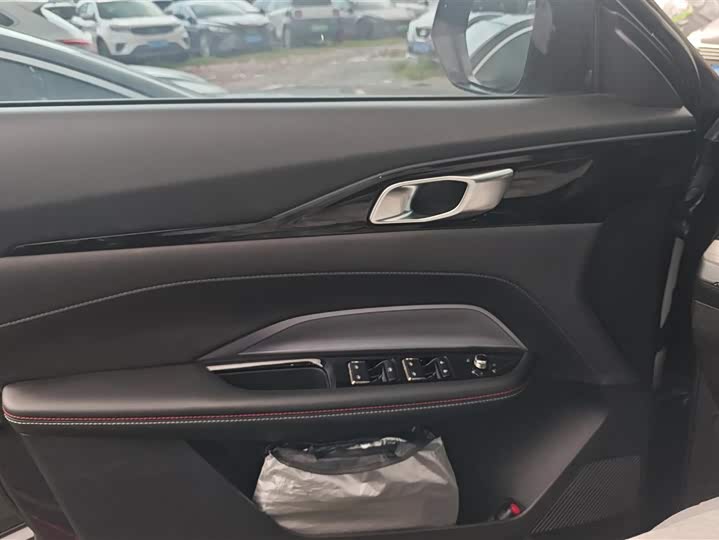 Changan Oshan Z6 2022 2022款 蓝鲸 1.5T DCT智领型城市版