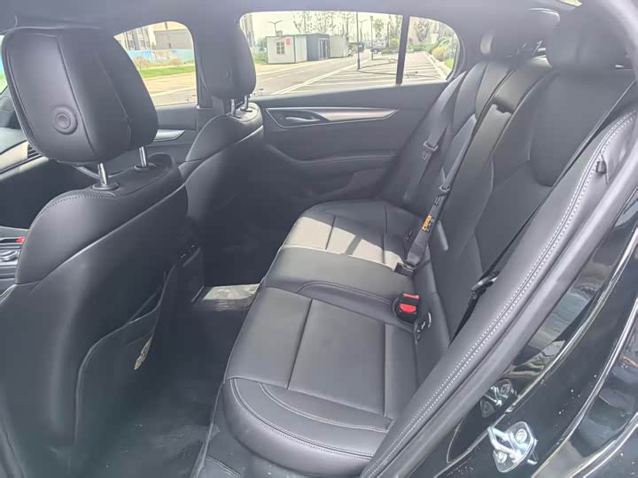 Cadillac CT5 2025 2025款 28T 赛道性能版