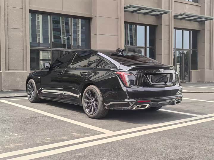 Cadillac CT5 2025 2025款 28T 赛道性能版