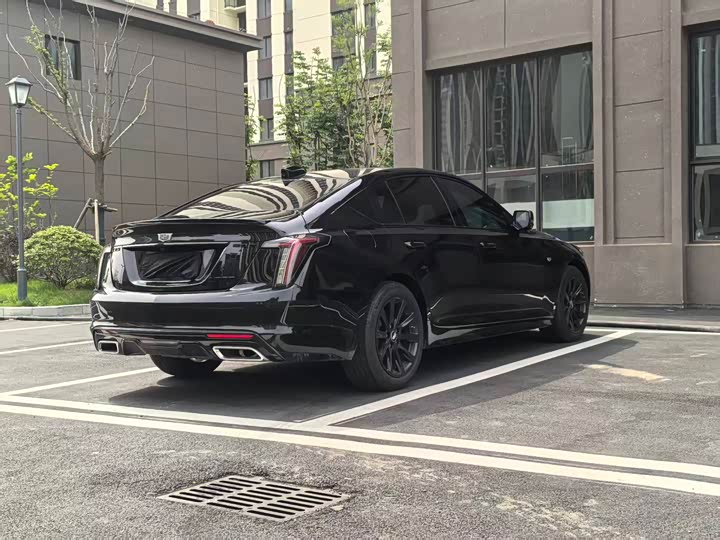 Cadillac CT5 2025 2025款 28T 赛道性能版