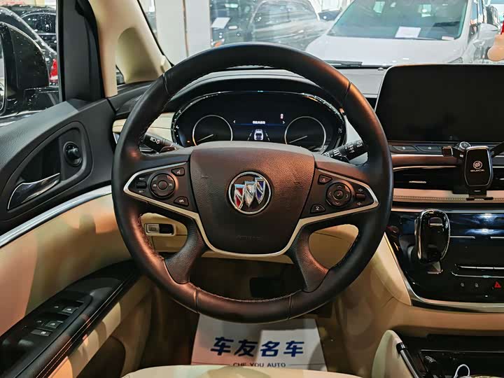 Фото 9 - Buick GL8 ES