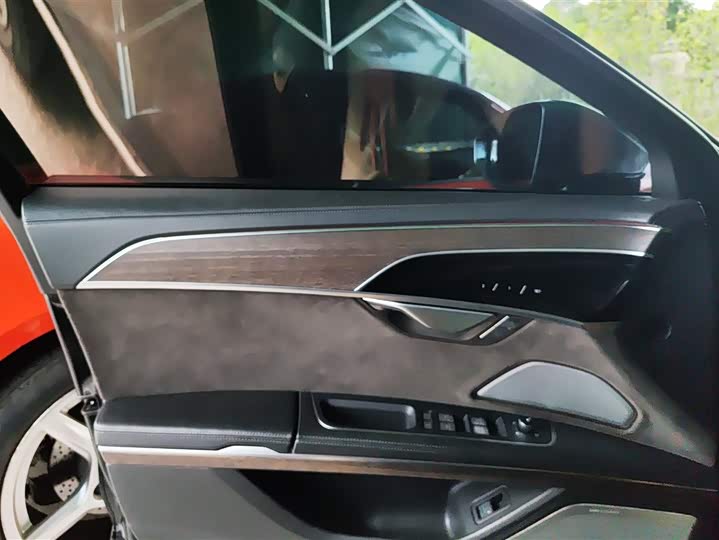 Audi A8 2021 2021款 A8L 55 TFSI quattro 尊贵型