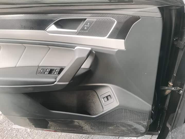 Volkswagen Tayron 2024 2024款 300TSI 两驱豪华Plus进阶版