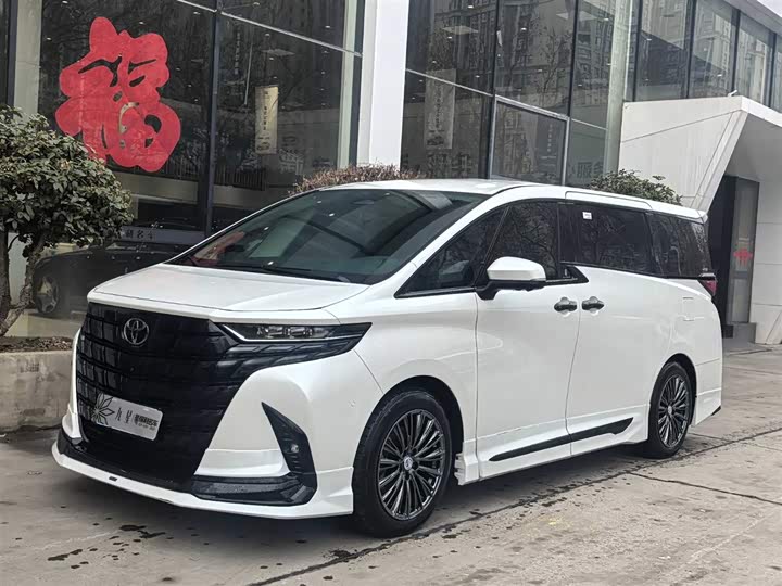 Фото 1 - Toyota Alphard