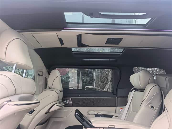 Фото 6 - Toyota Alphard