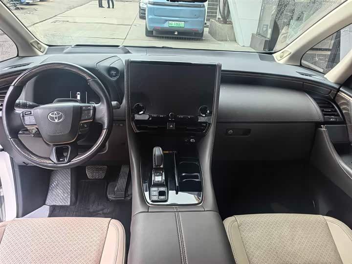 Фото 7 - Toyota Alphard