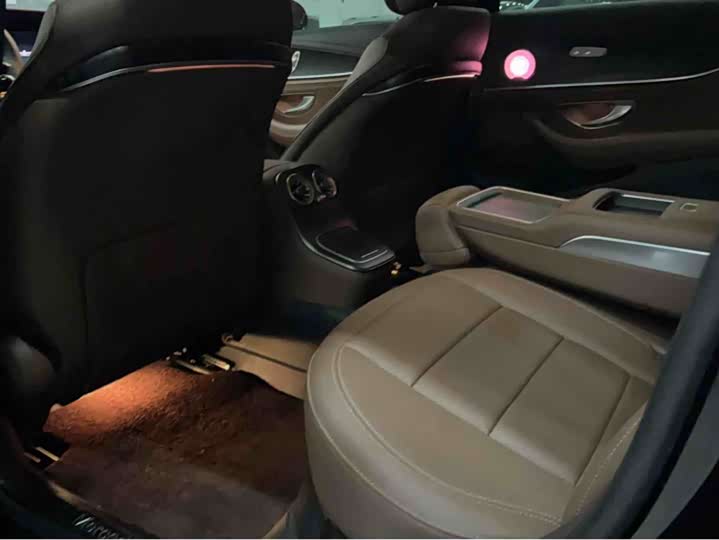 Zdjęcie 5 - Mercedes-Benz E-Class