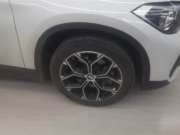 Фото 6 - BMW X1
