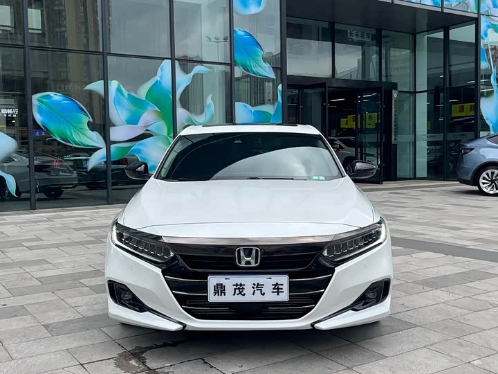 Фото 2 - Honda Accord