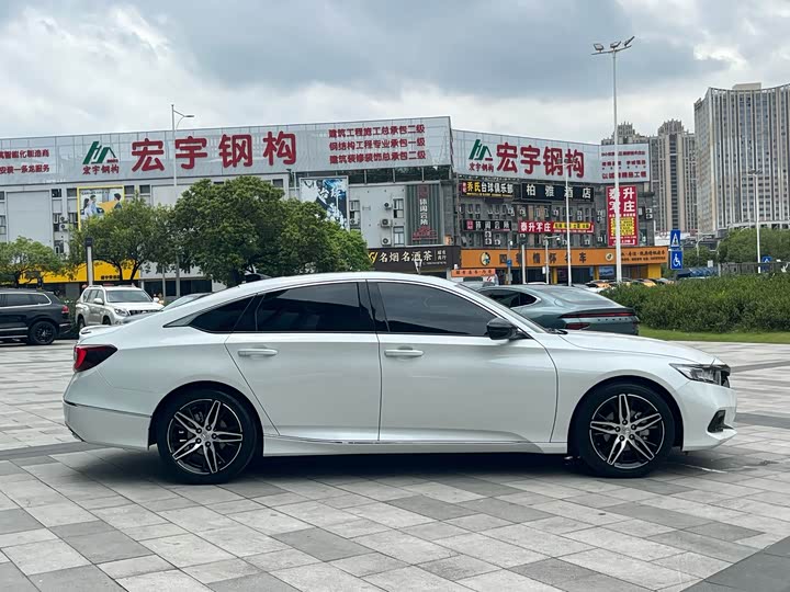 Фото 7 - Honda Accord