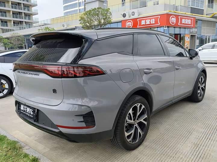Фото 8 - BYD Tang Hybrid/EV
