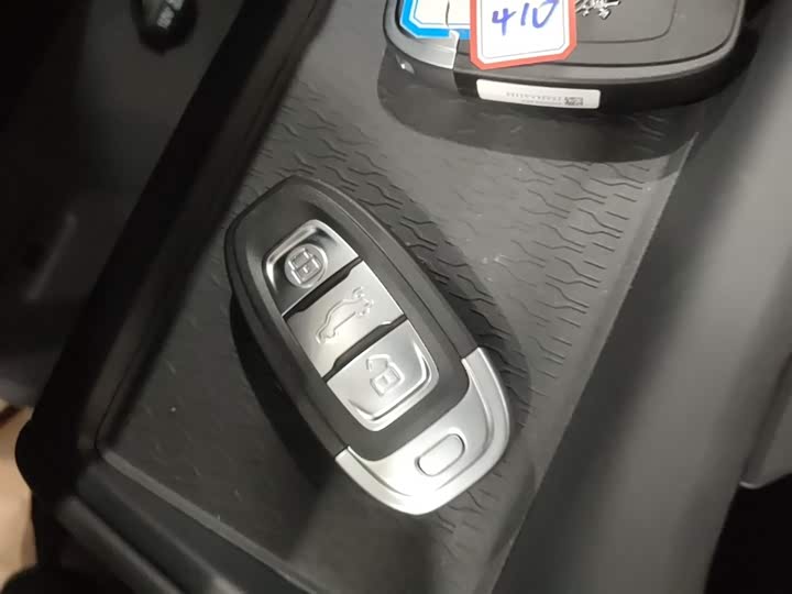 Hongqi E-QM5 2025 2025款 500km 出行版