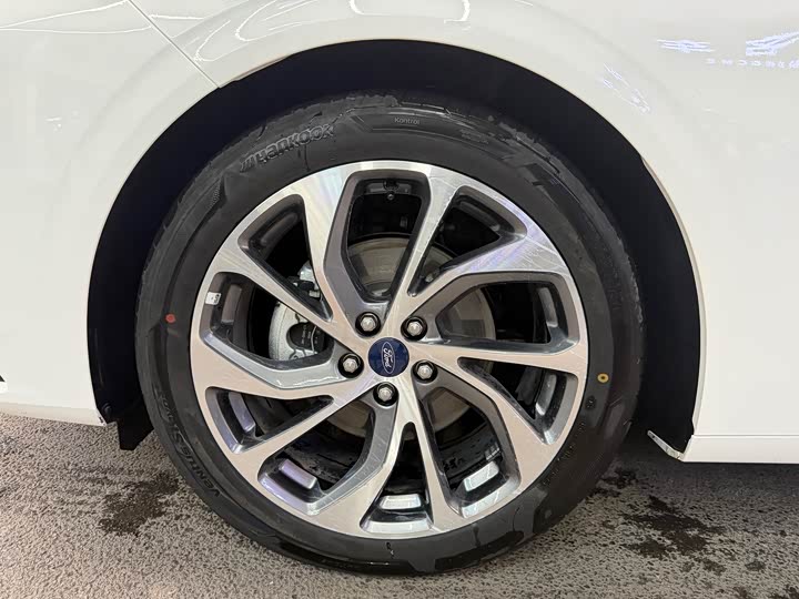 Ford Mondeo 2025 2025款 2.0T EcoBoost 至尊型