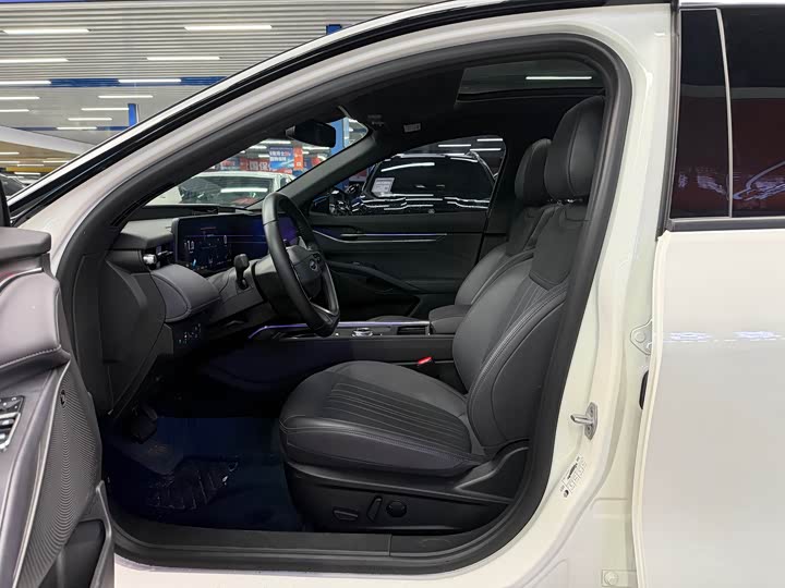 Ford Mondeo 2025 2025款 2.0T EcoBoost 至尊型