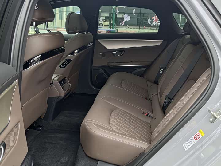 BYD Han 2025 2025款 DM-i 智驾版 125KM激光雷达旗舰型